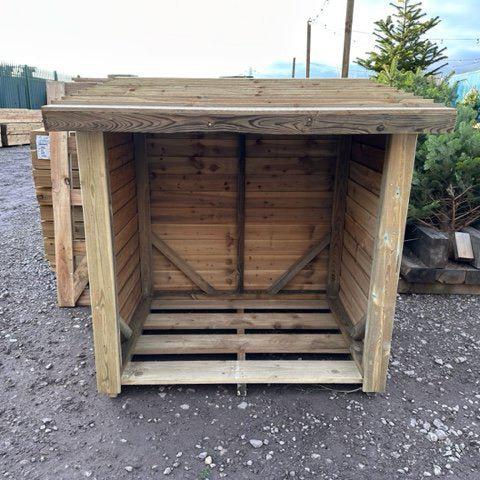 Log Store - Featheredge Board - Decking Delivery